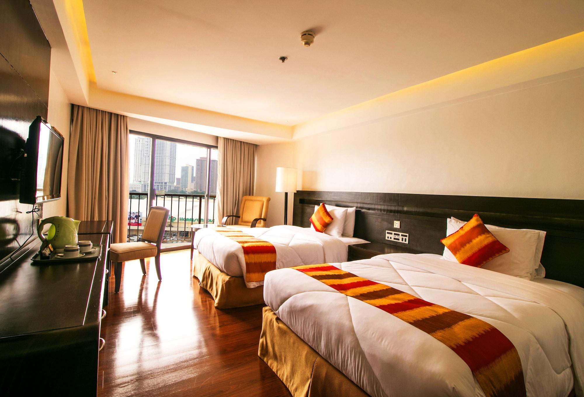 Century Park 4*