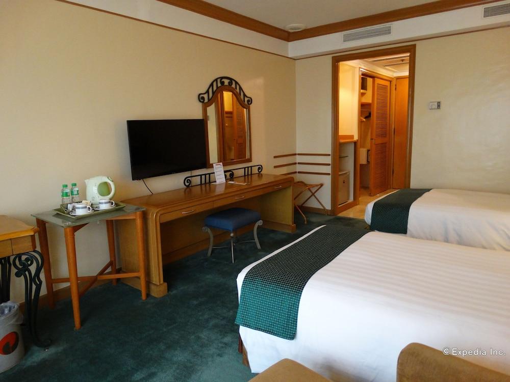 Hotel Century Park