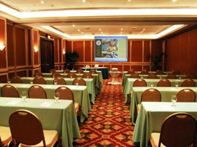 Century Park 4* Manila